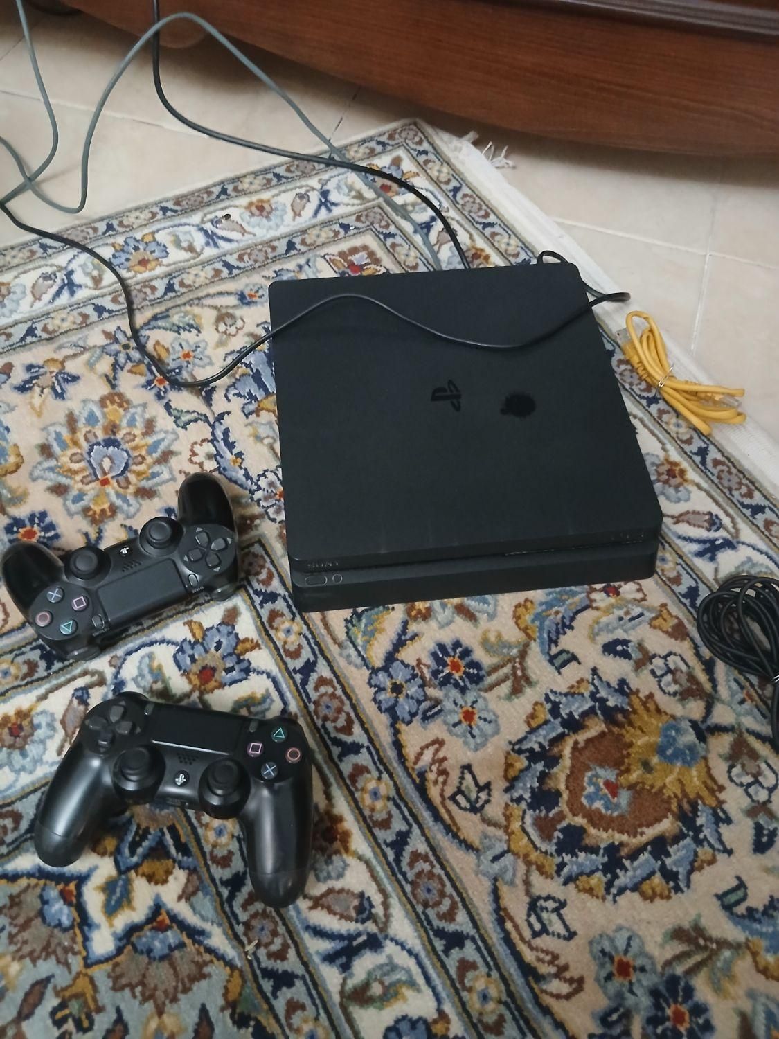 یک دستگاه ps4 اسلیم|کنسول، بازی ویدئویی و آنلاین|تهران, امجدیه (خاقانی)|دیوار