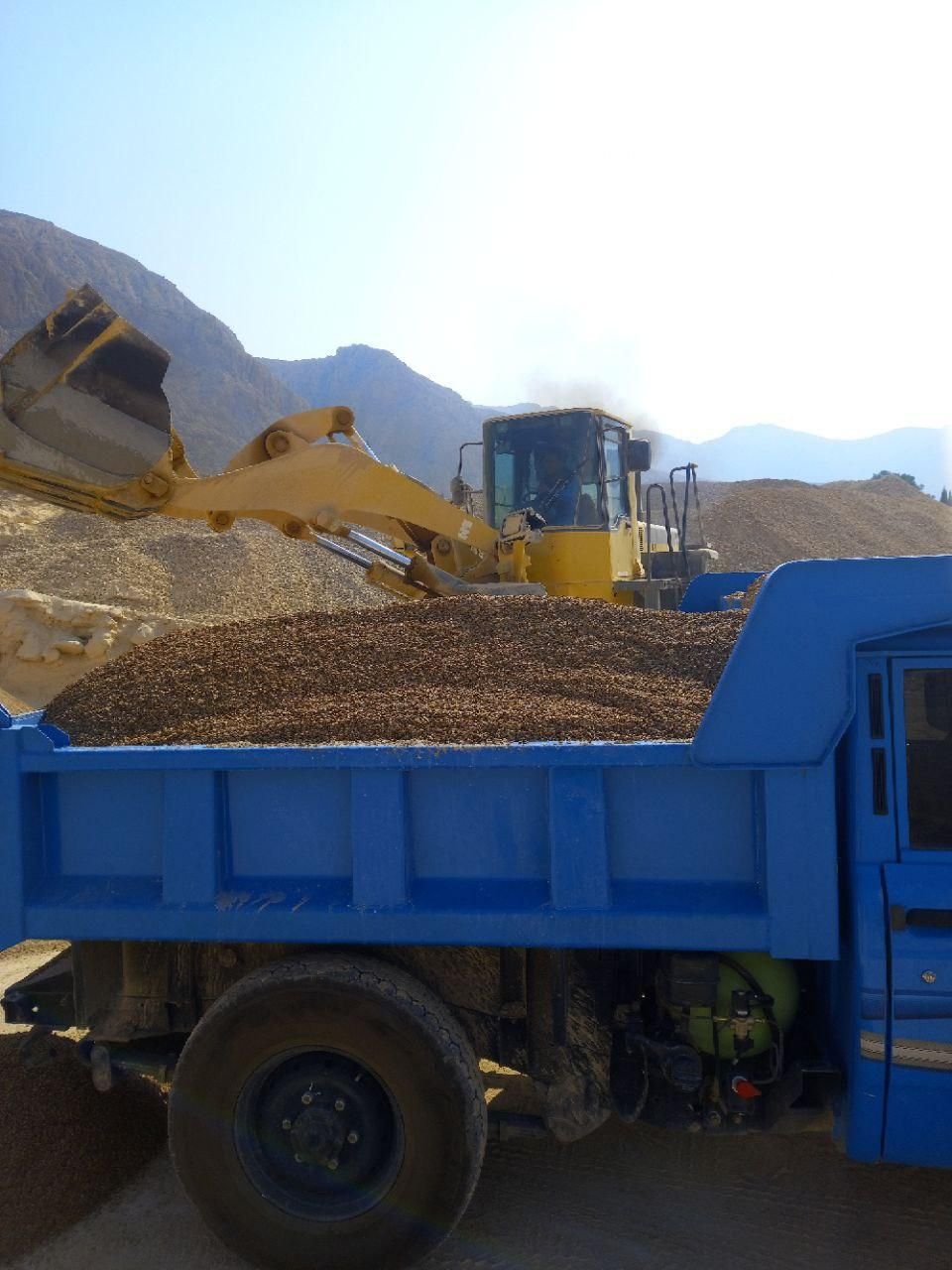 نخاله ناخاله ماسه۰۶شسته بادومی نخودی اجر نیسان|مصالح و تجهیزات ساختمان|شیراز, شریف‌آباد|دیوار