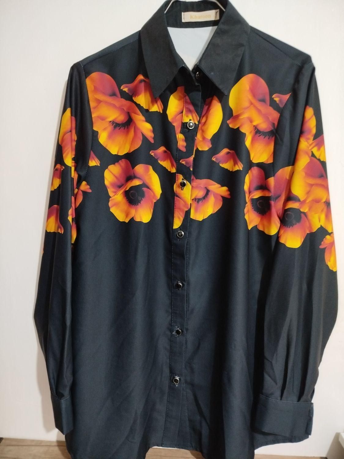 لباس|لباس|رشت, توشیبا|دیوار