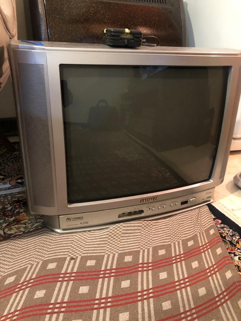 تلوزیون آیوا ۲۱ اینچ|تلویزیون و پروژکتور|تهران, وحیدیه|دیوار