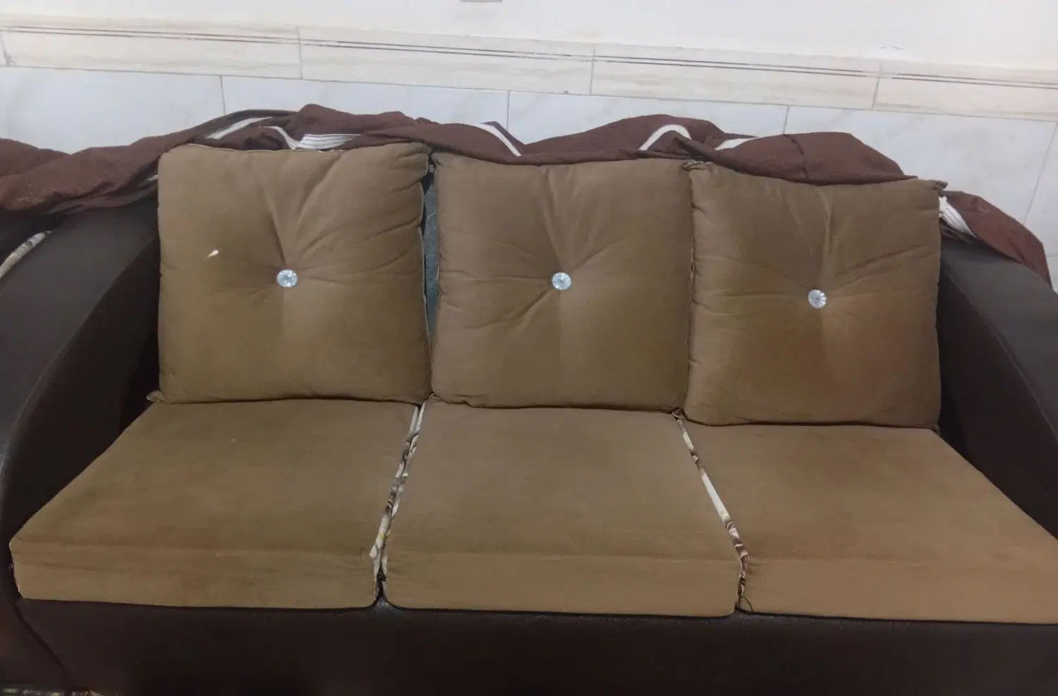 مبل راحتی درحدنو فروش به خاطر تغییر دکوراسیون|مبلمان خانگی و میز عسلی|اراک, |دیوار