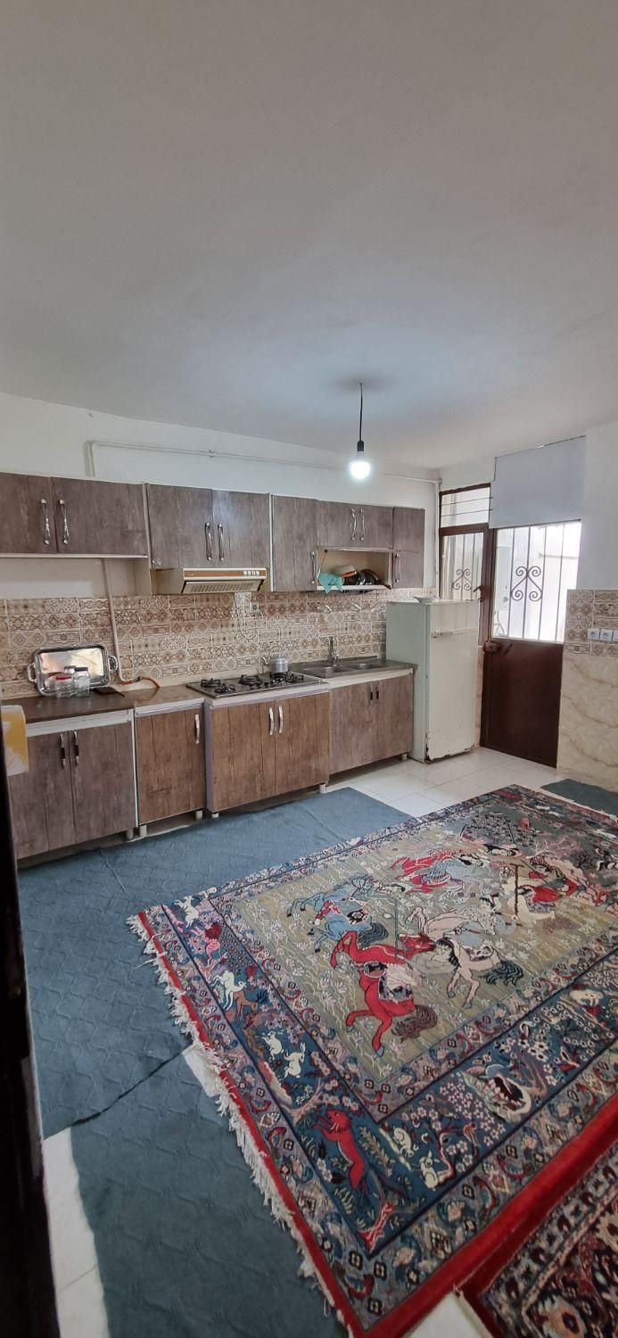 اجاره روزانه منزل نزدیک مرکز شهر با امنیت کامل|اجارهٔ کوتاه‌مدت آپارتمان و سوئیت|رشت, گیل|دیوار