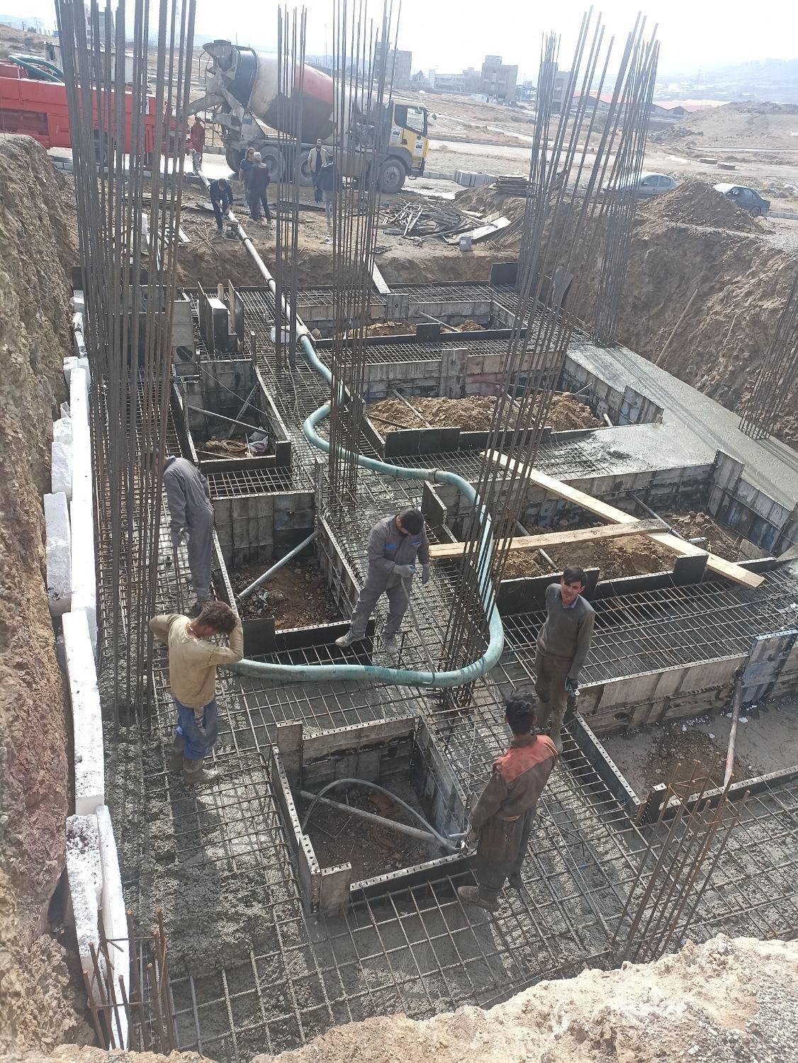 آرماتور بندی فونداسیون سقف استخر وافل کارهای بنایی|خدمات پیشه و مهارت|پردیس, فاز ۴|دیوار