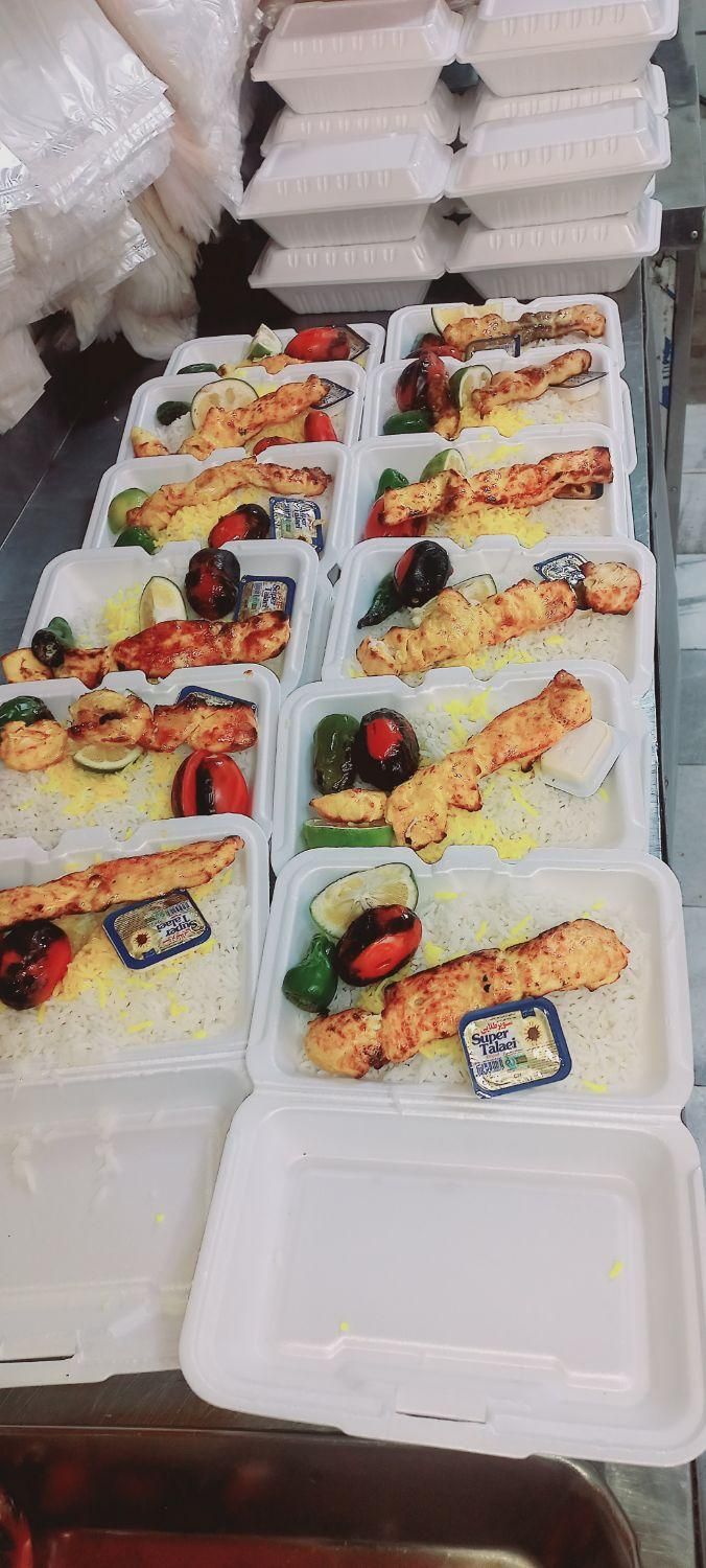 تهیه غذا|خدمات پذیرایی، مراسم|قروه, |دیوار