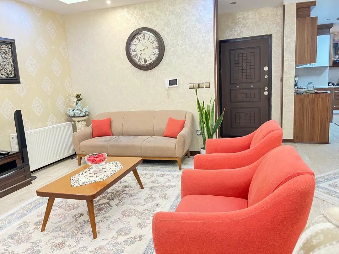 مبل استیل به همراه نیم ست راحتی|مبلمان خانگی و میز عسلی|کرج, فاز ۳ گوهردشت|دیوار