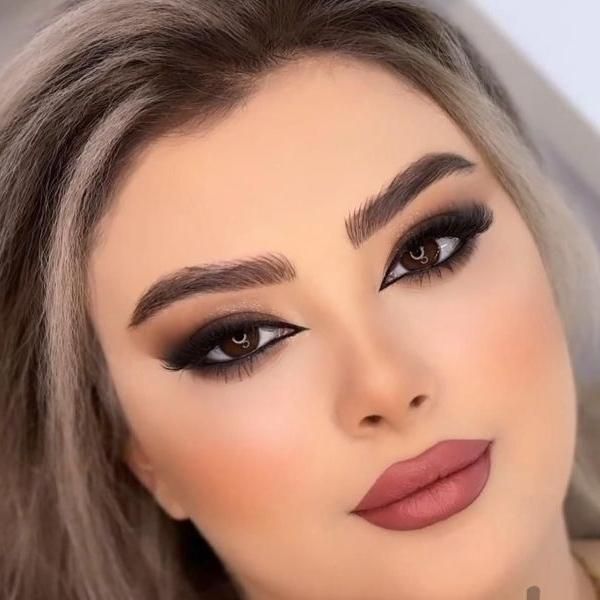 شینیون میکاپ پرسینگ گوش تاتوبدن میکروابروکاشت مژه|خدمات آرایشگری و زیبایی|پرند, فاز ۵|دیوار
