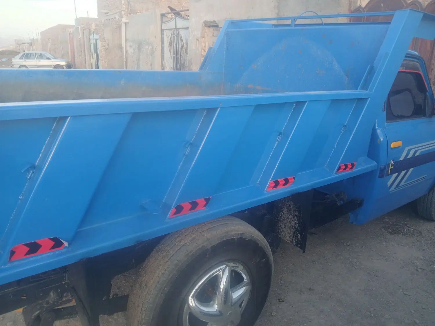 حمل ونقل نخاله خاک باغچه ماسه شن درشته بادومی بلوک|خدمات حمل و نقل|زاهدان, |دیوار