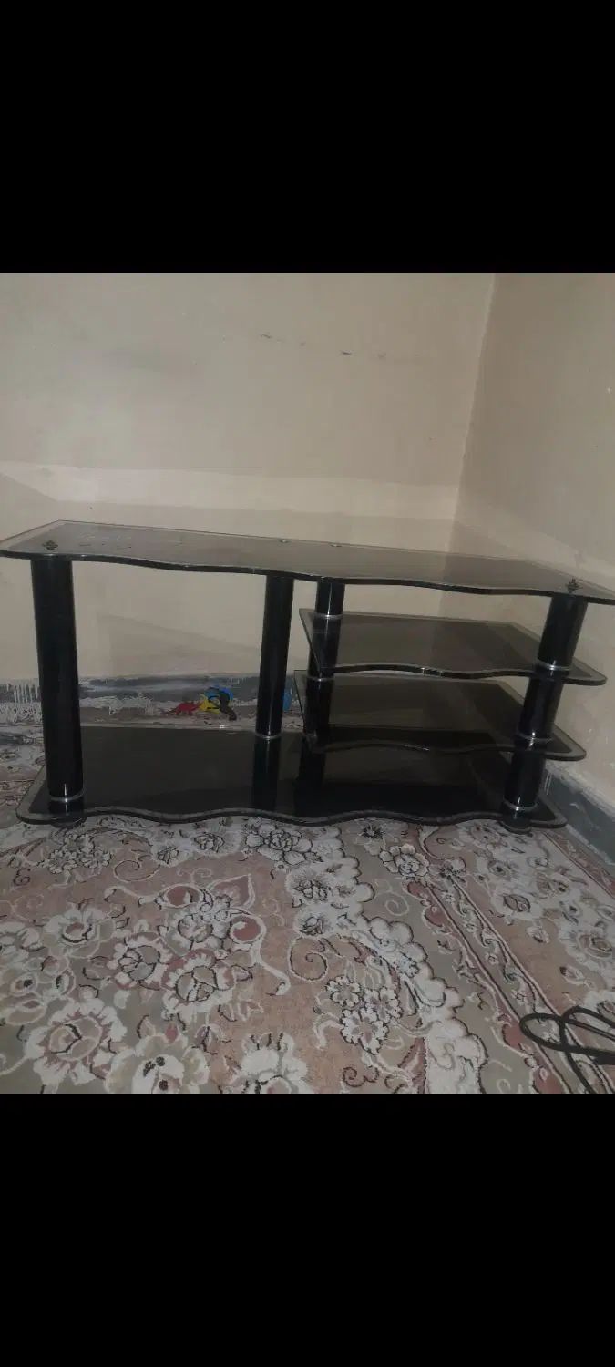 یک عدد سماور گازی با قوری با زیر تلویزیون شیشه ای|سماور، چای‌ساز، قهوه‌ساز|دهلران, |دیوار
