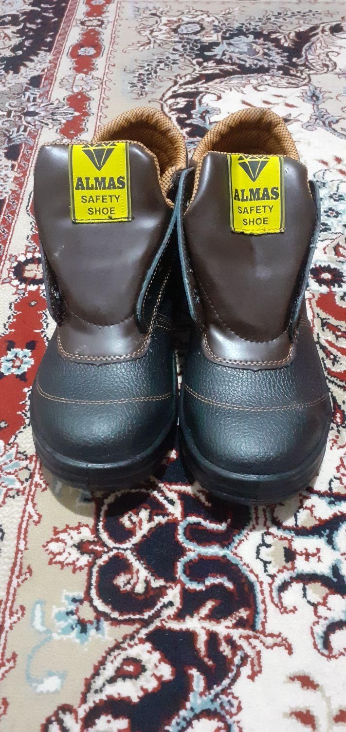 کفش ایمنی سایز ۴۳|کیف، کفش، کمربند|خورموج, |دیوار