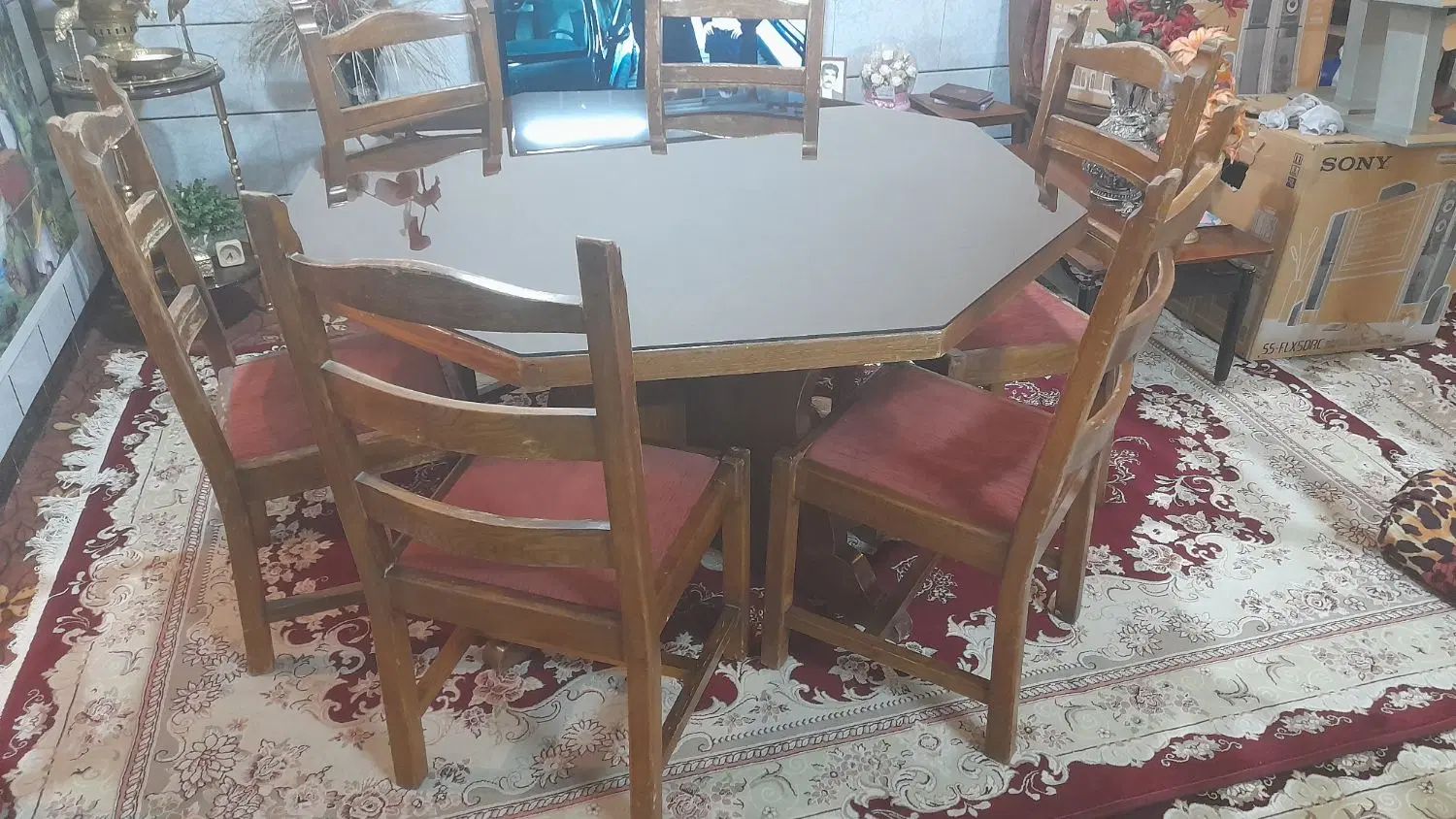 میزغذا خوری ۸ضلعی ۶نفره درحد ۷۰۰۰۰۰۰تومان|میز و صندلی غذاخوری|بهارستان, |دیوار