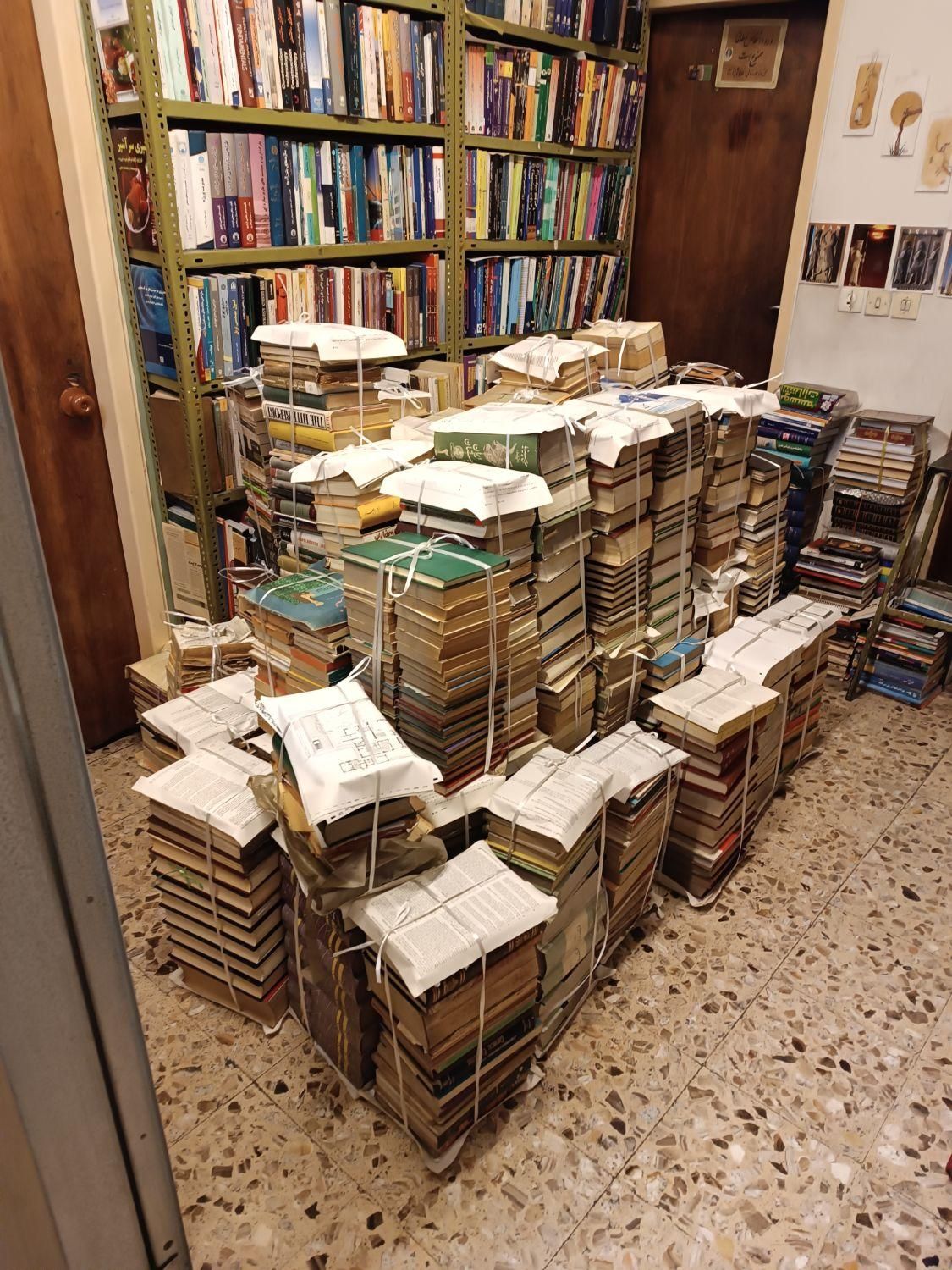 خریدو فروش کتابخانه شخصی و کتاب|کتاب و مجله تاریخی|تهران, فلسطین (میدان انقلاب)|دیوار