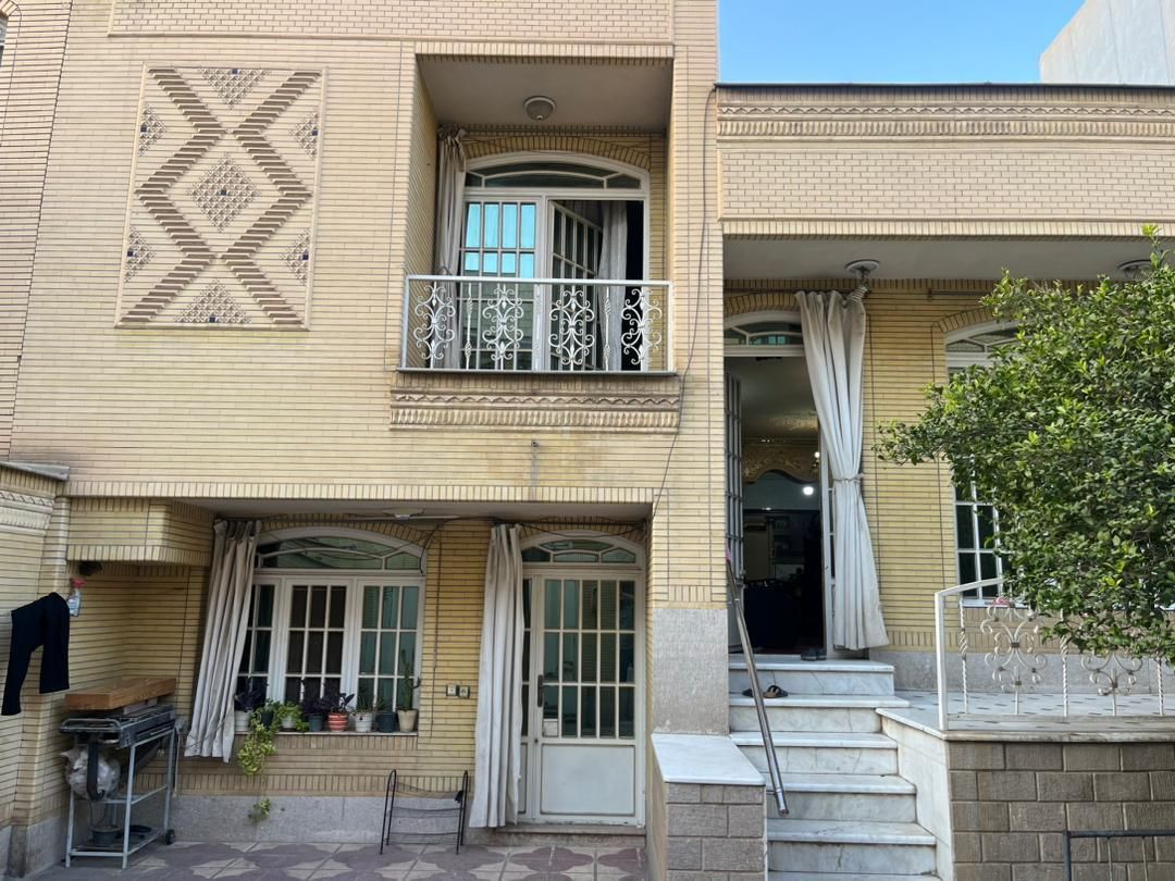 فروش ویلایی/یک طبقه/با سوییت مجزا|فروش خانه و ویلا|شیراز, شهرک امیر کبیر|دیوار