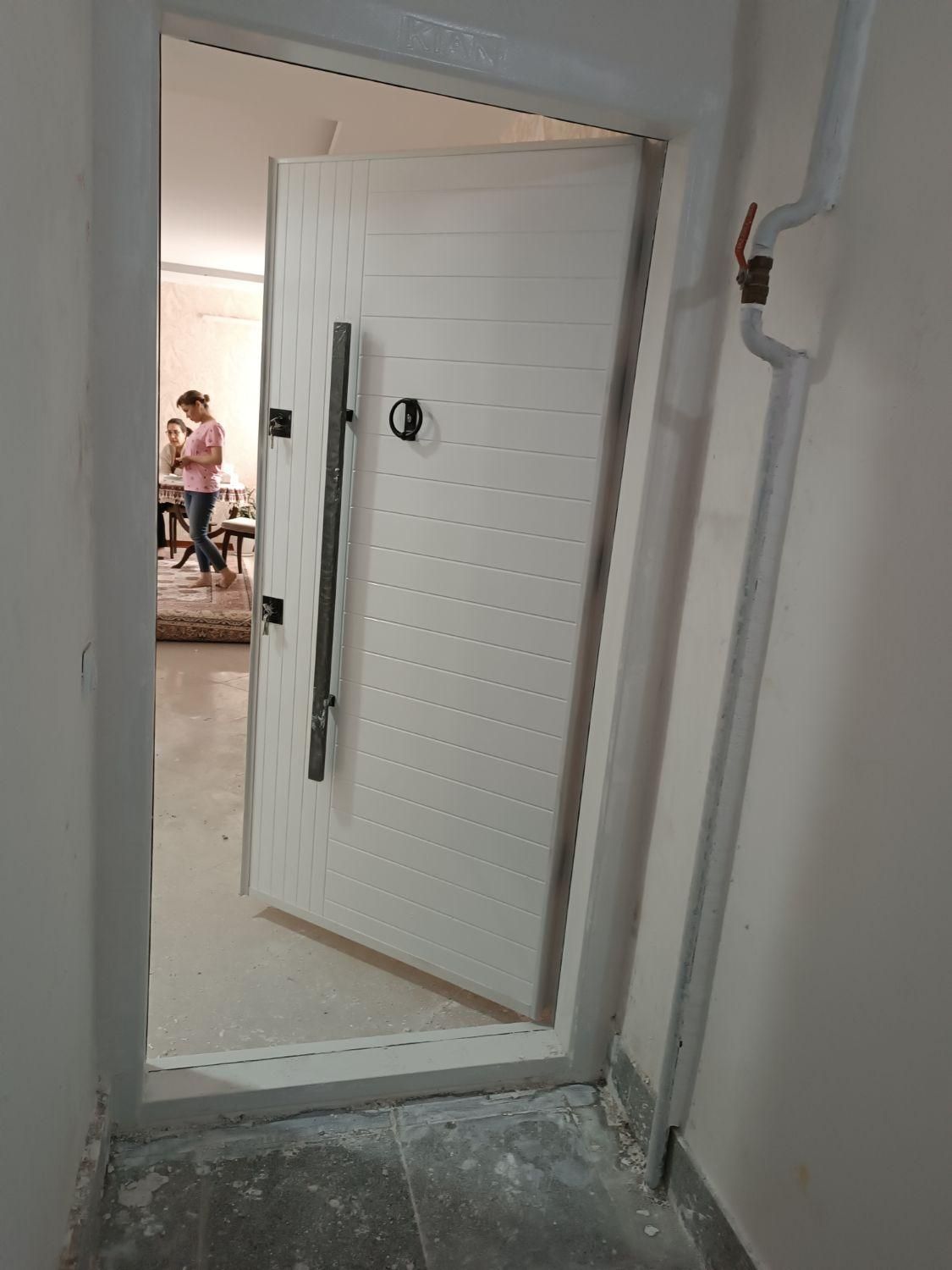 نصب نصاب درب ضد سرقت گچکاری گچکار گچبری|خدمات پیشه و مهارت|مشهد, شهید آوینی|دیوار