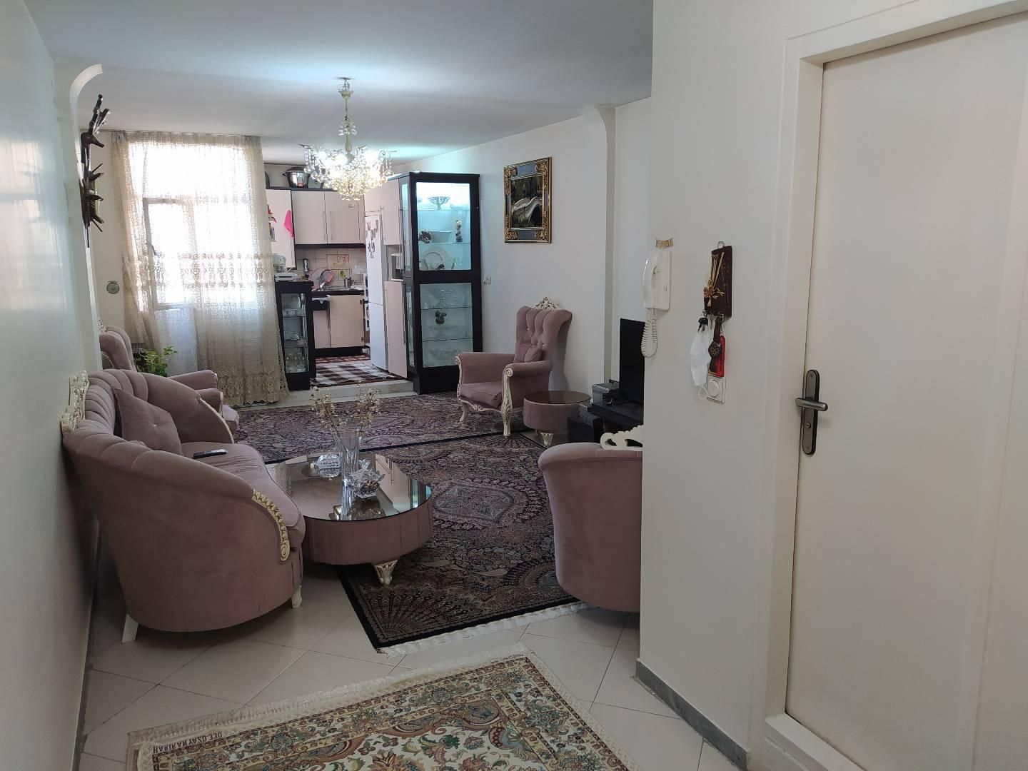 ۶۲متر / مهرآباد/ پارکینگدار / خوش نقشه / گذرپهن|فروش آپارتمان|تهران, شمشیری|دیوار