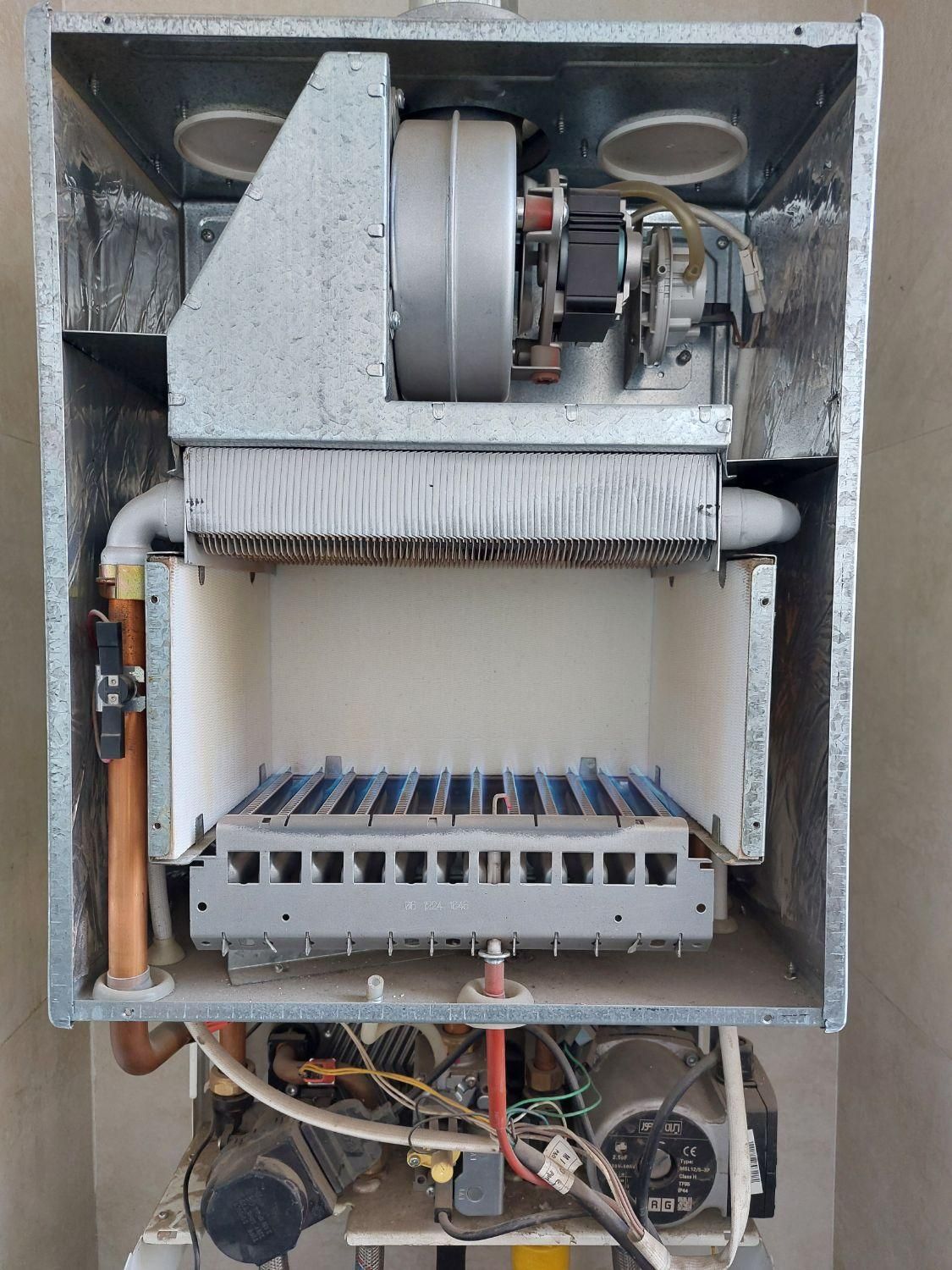 تعمیر سرویس کار نصب اسیدشویی انواع پکیج و آبگرمکن|خدمات پیشه و مهارت|تهران, آذربایجان|دیوار