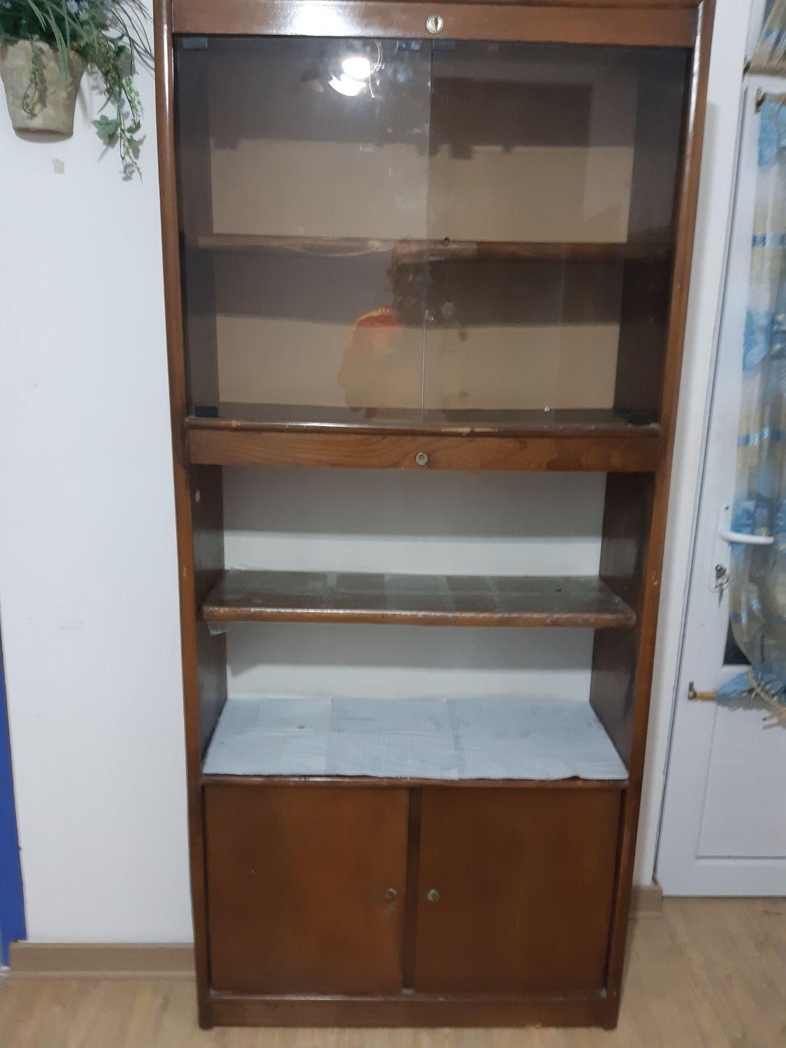 قفسه محکم و جادار|کتابخانه، شلف، قفسه‌های دیواری|پارس‌آباد, |دیوار