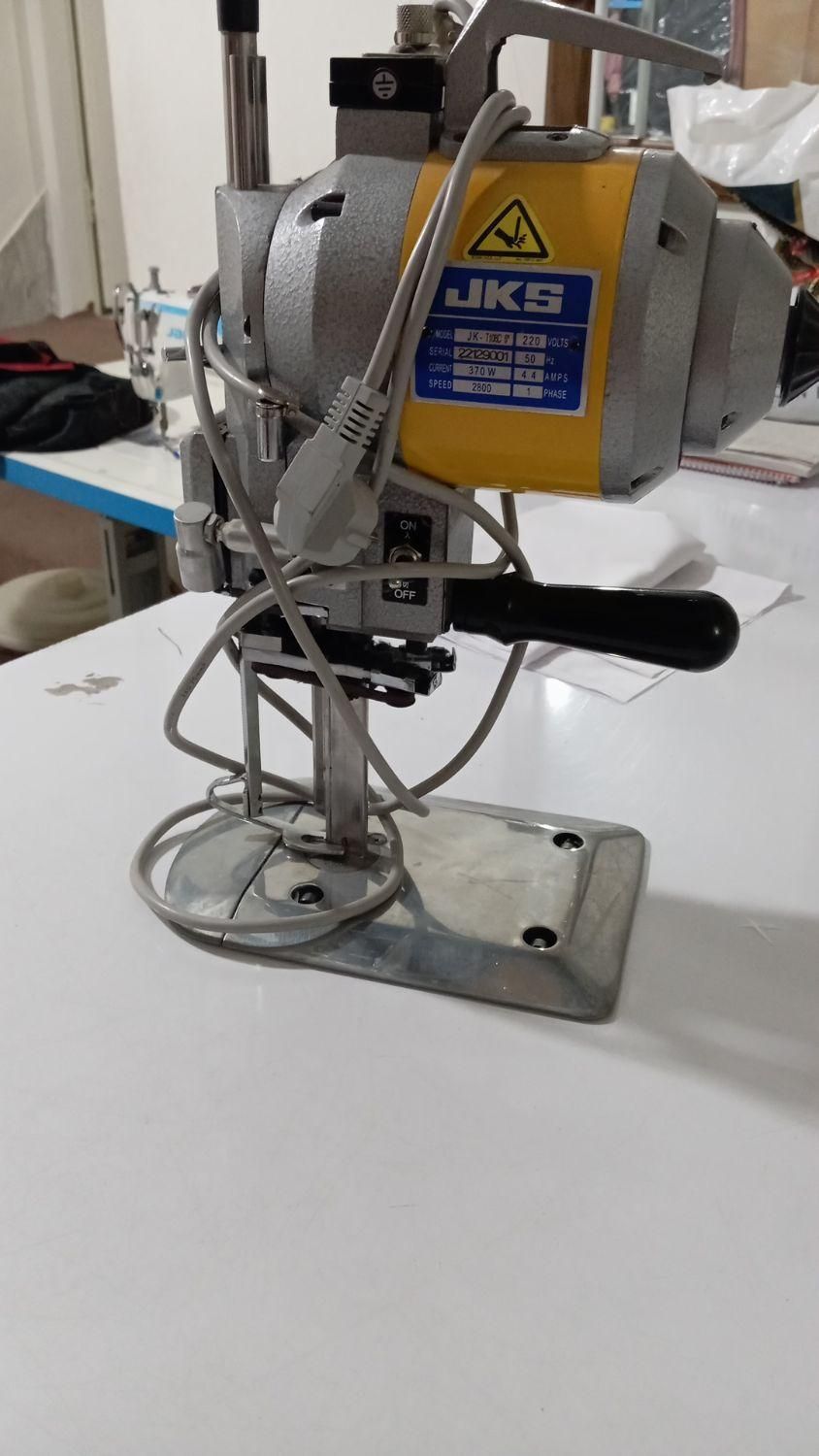 قیچی برقی عمودی در حد نو|لوازم خیاطی و بافتنی|اصفهان, کشاورزی|دیوار