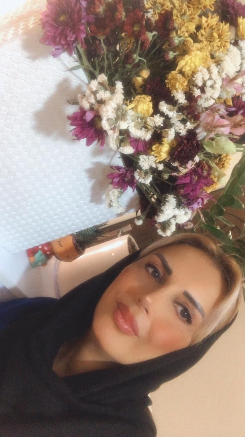 اجاره میز ناخن و صندلی در تمام لاینهای آرایشی|اجارهٔ دفتر کار، اتاق اداری، مطب|تهران, هروی|دیوار
