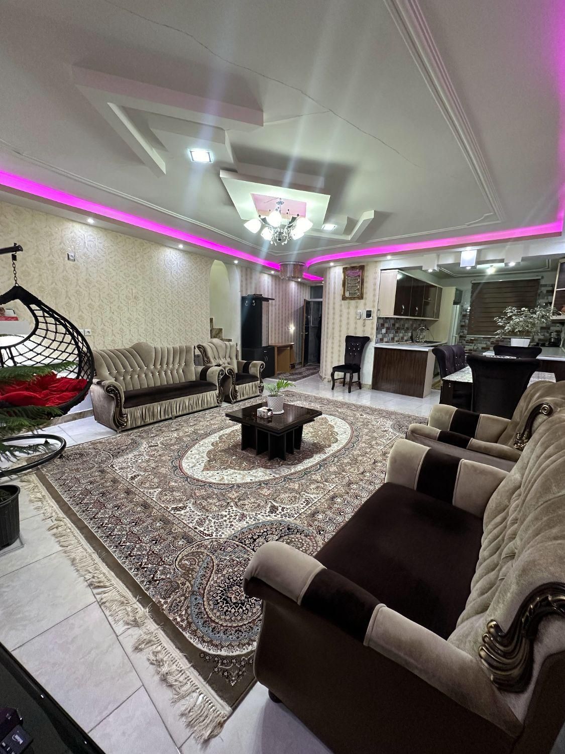 خانه ویلایی در شهر رشت ((بسیار تمیز و شیک))|اجارهٔ کوتاهمدت ویلا و باغ|رشت, حمیدیان|دیوار