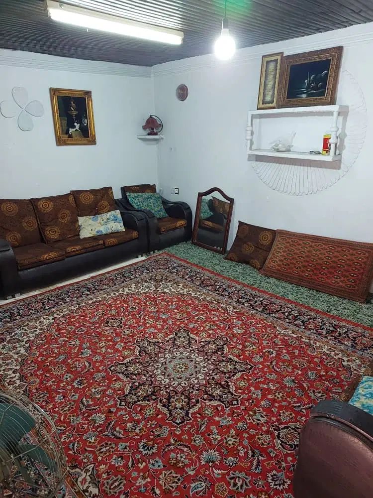 کلبه جنگلی|اجارهٔ کوتاه‌مدت ویلا و باغ|رشت, معلم|دیوار