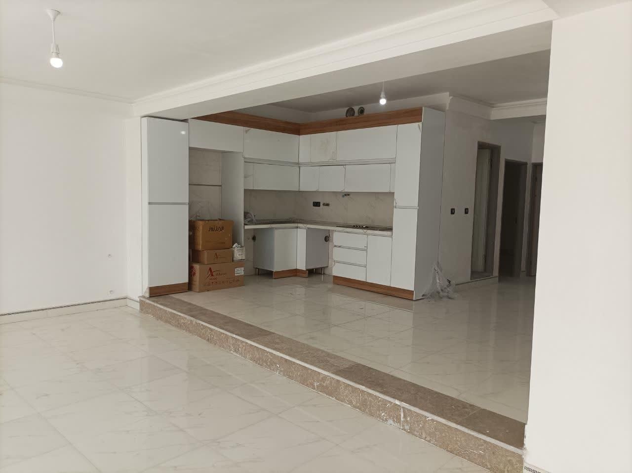 آپارتمان ۱۷۵ متری کلیدنخورده سعدی وسط، نورگیر عالی|فروش آپارتمان|زنجان, |دیوار