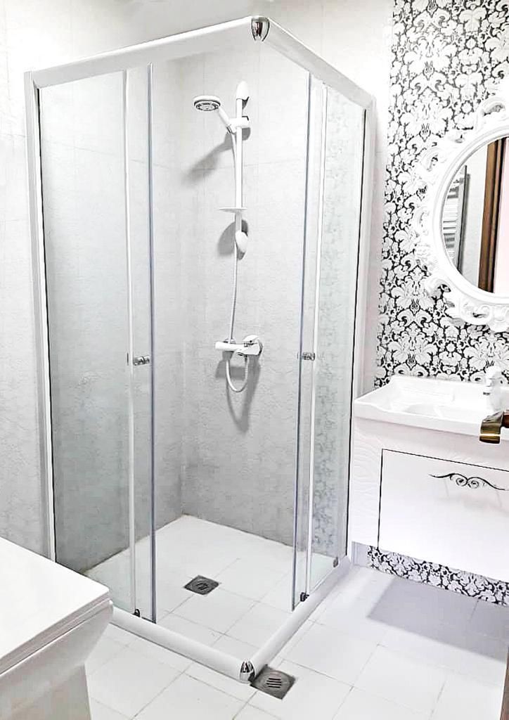 کابین دوش شیشه‌ای با طراحی سفارشی|لوازم حمام|تهران, صادقیه|دیوار