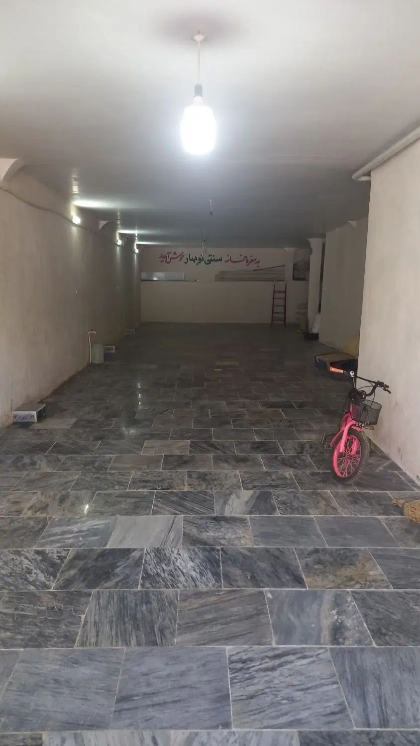 انبار اجاره ای ۱۲۰ متری خیابان بهارستان|اجارهٔ مغازه و غرفه|نورآباد, |دیوار