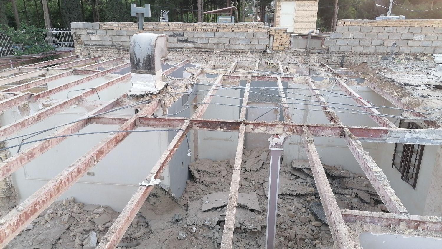 تخریب ساختمان، حمل نخاله|خدمات پیشه و مهارت|فولادشهر, B5|دیوار