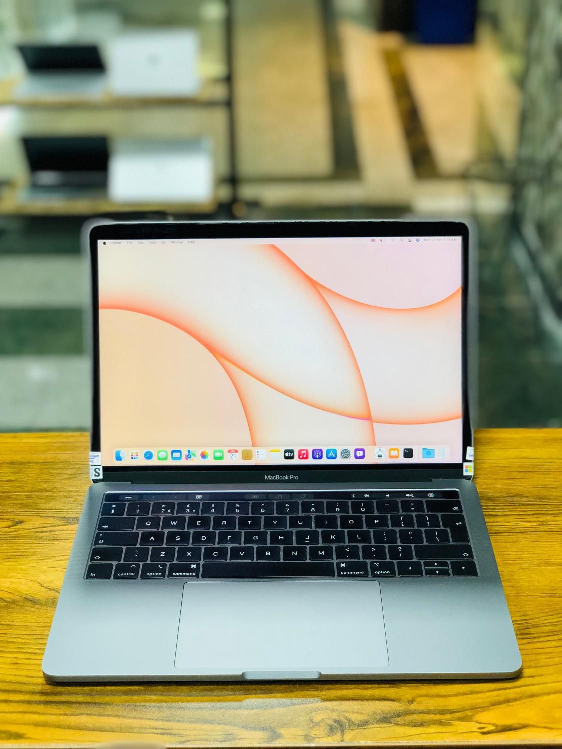 لپ تاپ اپل مدل MacBook pro 2018|رایانه همراه|تهران, میدان ولیعصر|دیوار