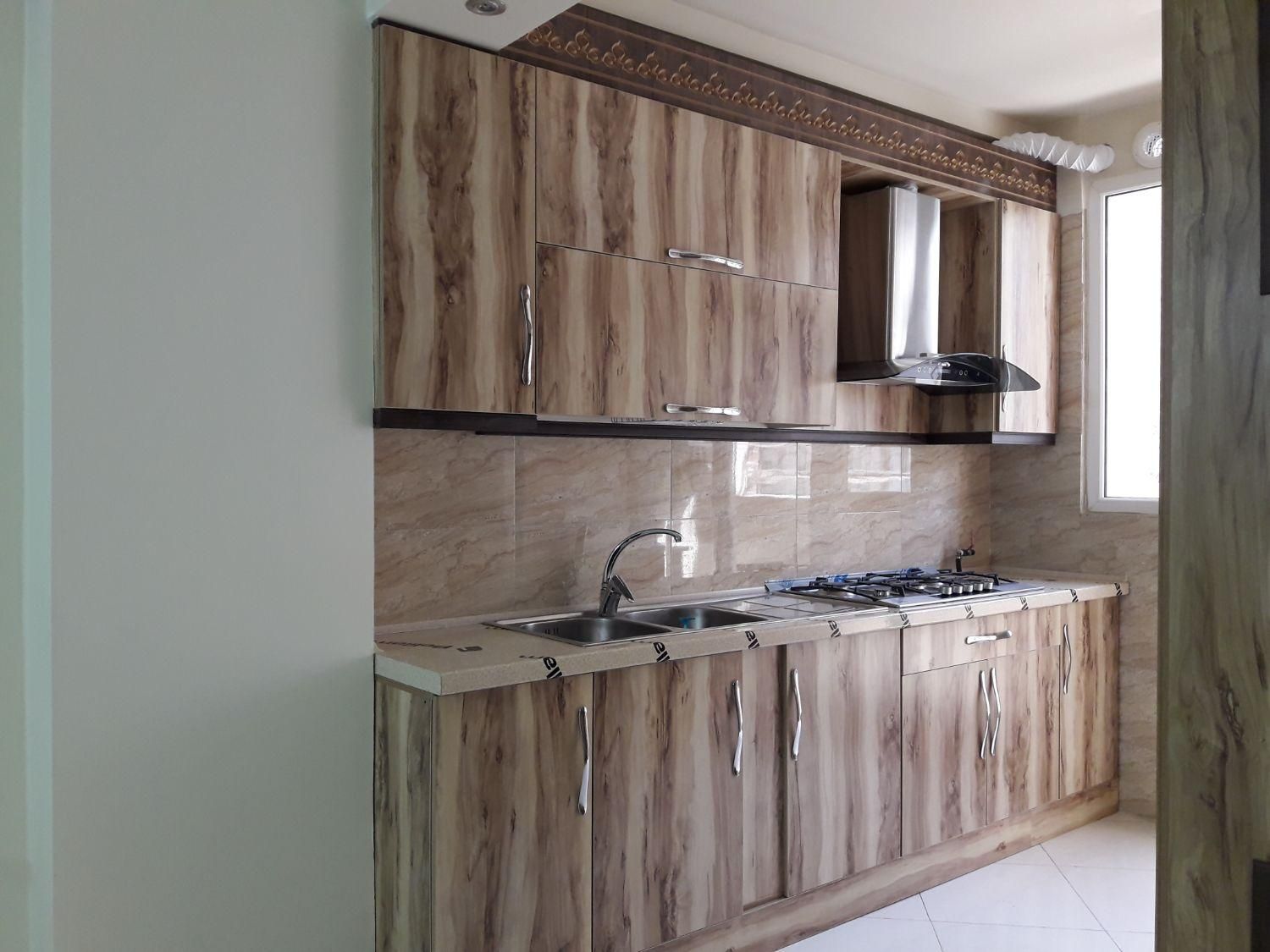 ۵۱ متری پارکینگ دار فول امکانات در خ بازرگان