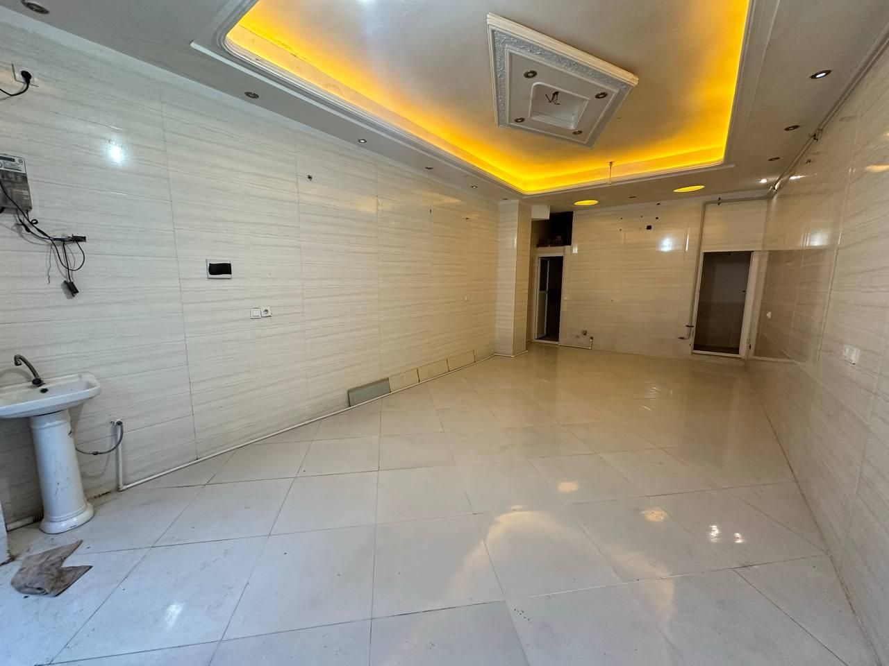 اجاره مغازه ۴۰ متر محدوده فروشگاه کوروش داخل کوچه|اجارهٔ مغازه و غرفه|بندر گز, |دیوار