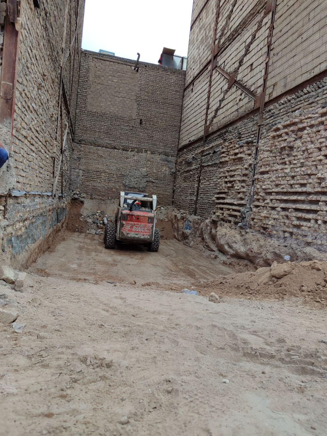 خدمات خاکبرداری اجاره مینی لودر بابکت توماس|خدمات حمل و نقل|مشهد, الهیه|دیوار