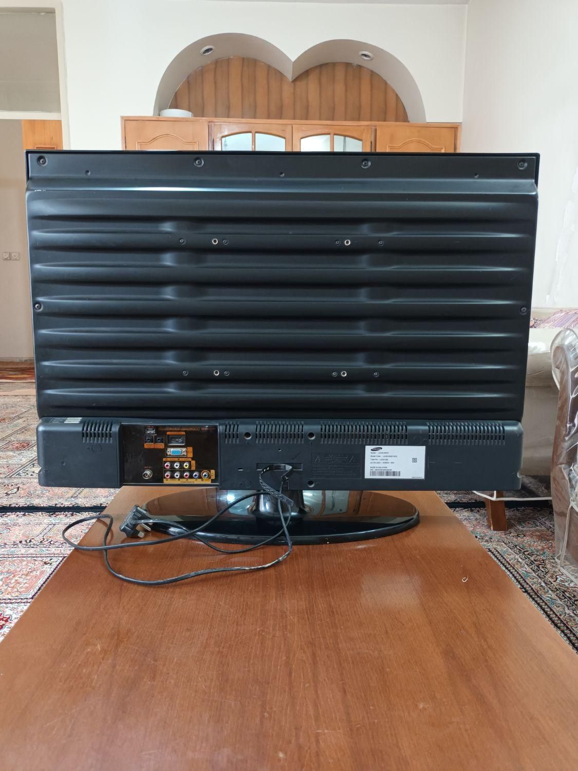 تلویزیون LCD سامسونگ ۳۲ اینچ درحد نو|تلویزیون و پروژکتور|اصفهان, شهشهان|دیوار