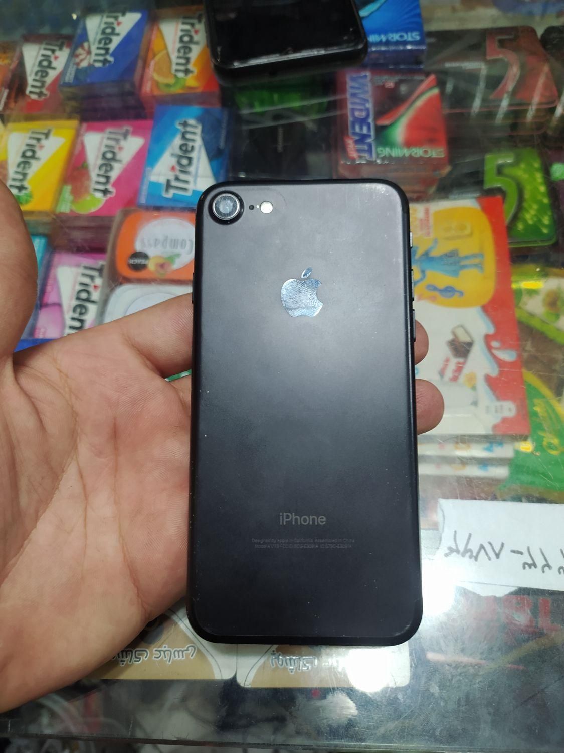 اپل iPhone 7 با حافظهٔ ۱۲۸ گیگابایت|موبایل|تهران, شهرآرا|دیوار