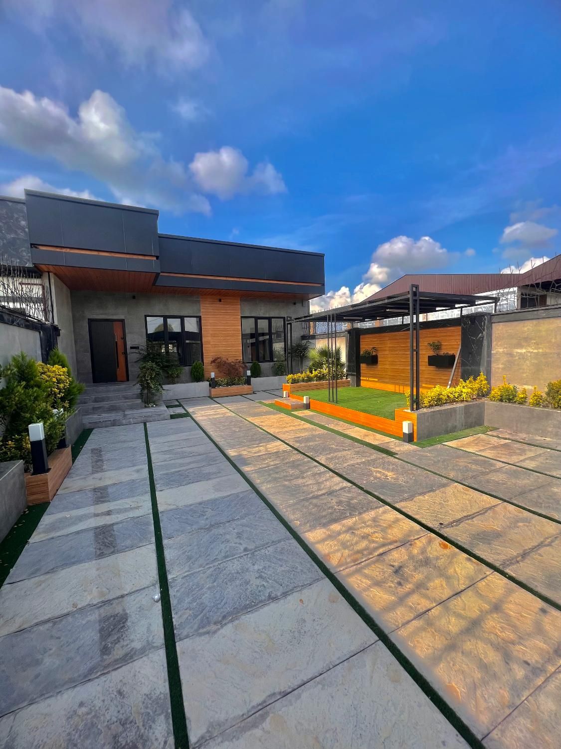 220مترنمامدرن شهرکی دیوار بلند/تاپ لوکیشن خشکبیجار|فروش خانه و ویلا|رشت, بلوار گیلان|دیوار