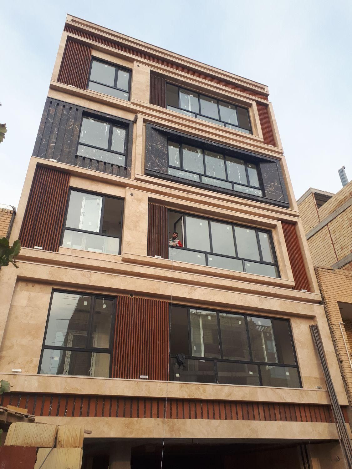 تعمیرات و رگلاژ درب و پنجره دو جداره UPVC|خدمات پیشه و مهارت|محمدیه-قزوین, |دیوار