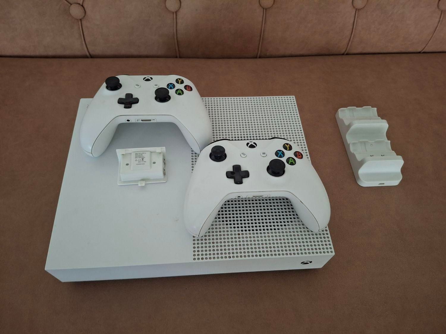 xbox one s|کنسول، بازی ویدئویی و آنلاین|تهران, افسریه شمالی|دیوار