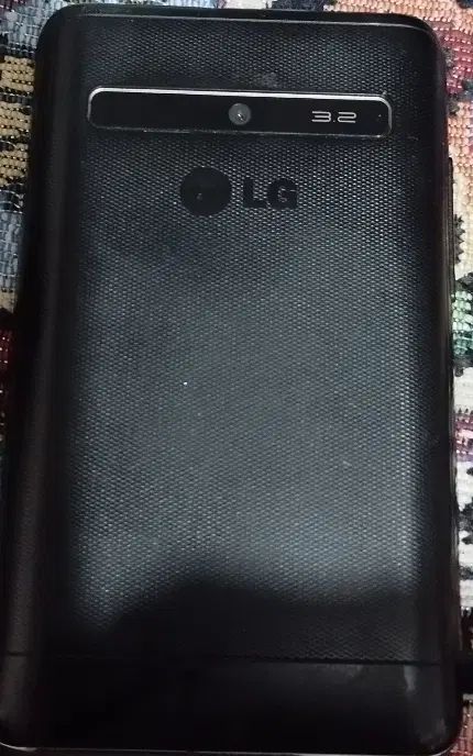 گوشی قدیمی LG ۲سیمکارته کاملاً سالم|موبایل|تهران, یافت‌آباد|دیوار