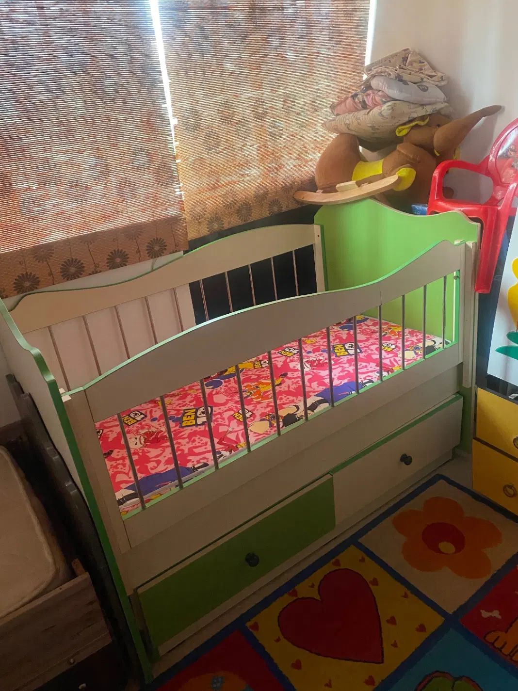 تخت و کمد کودک اسباب راکر سه چرخه میز نیمکت فرش|اسباب و اثاث بچه|تنکابن, |دیوار