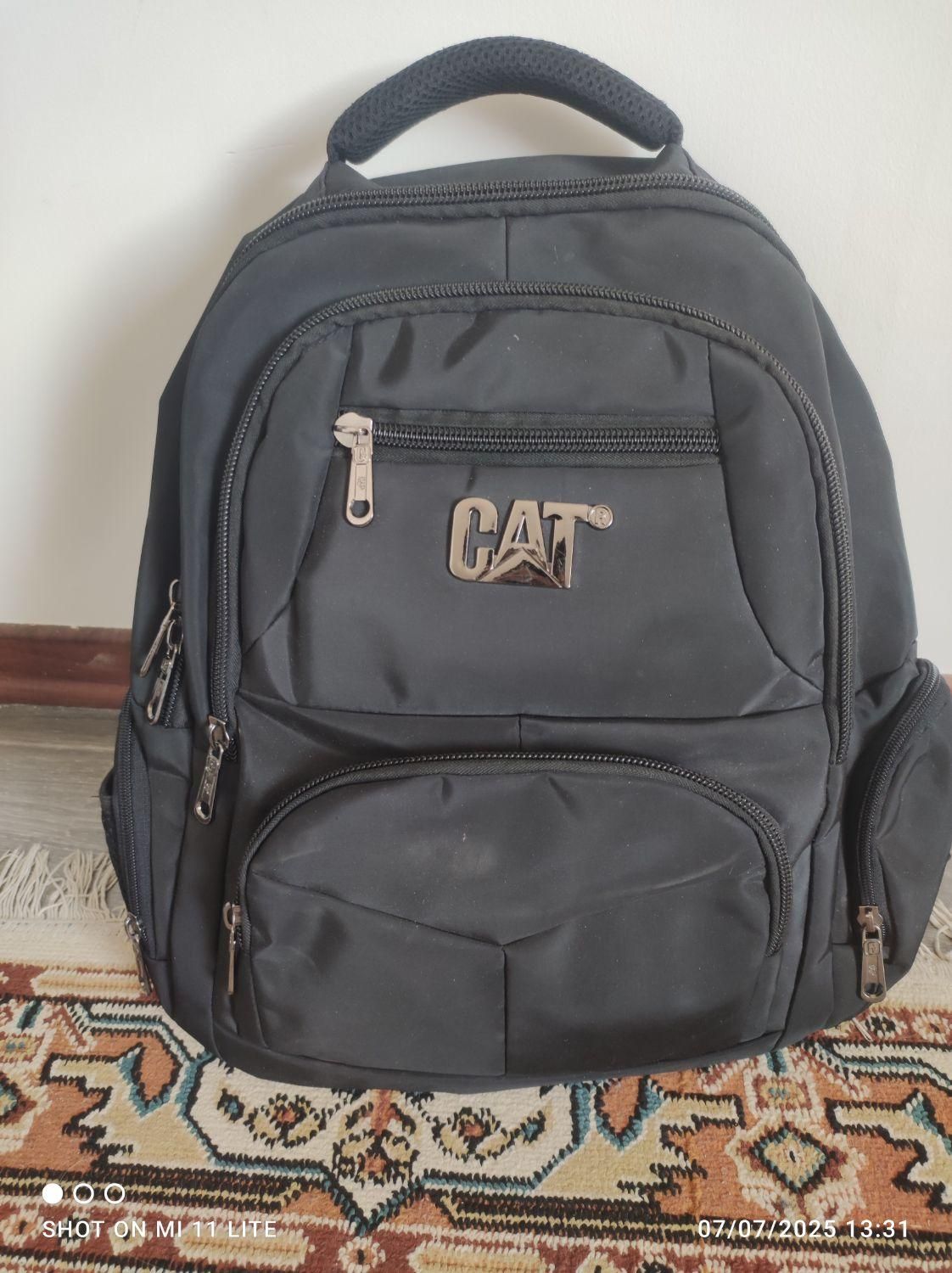 کوله پشتیCAT..کم استفاده شده سالم وجادار و تمیز|کوهنوردی و کمپینگ|شیراز, شهرک گلدشت حافظ‎|دیوار