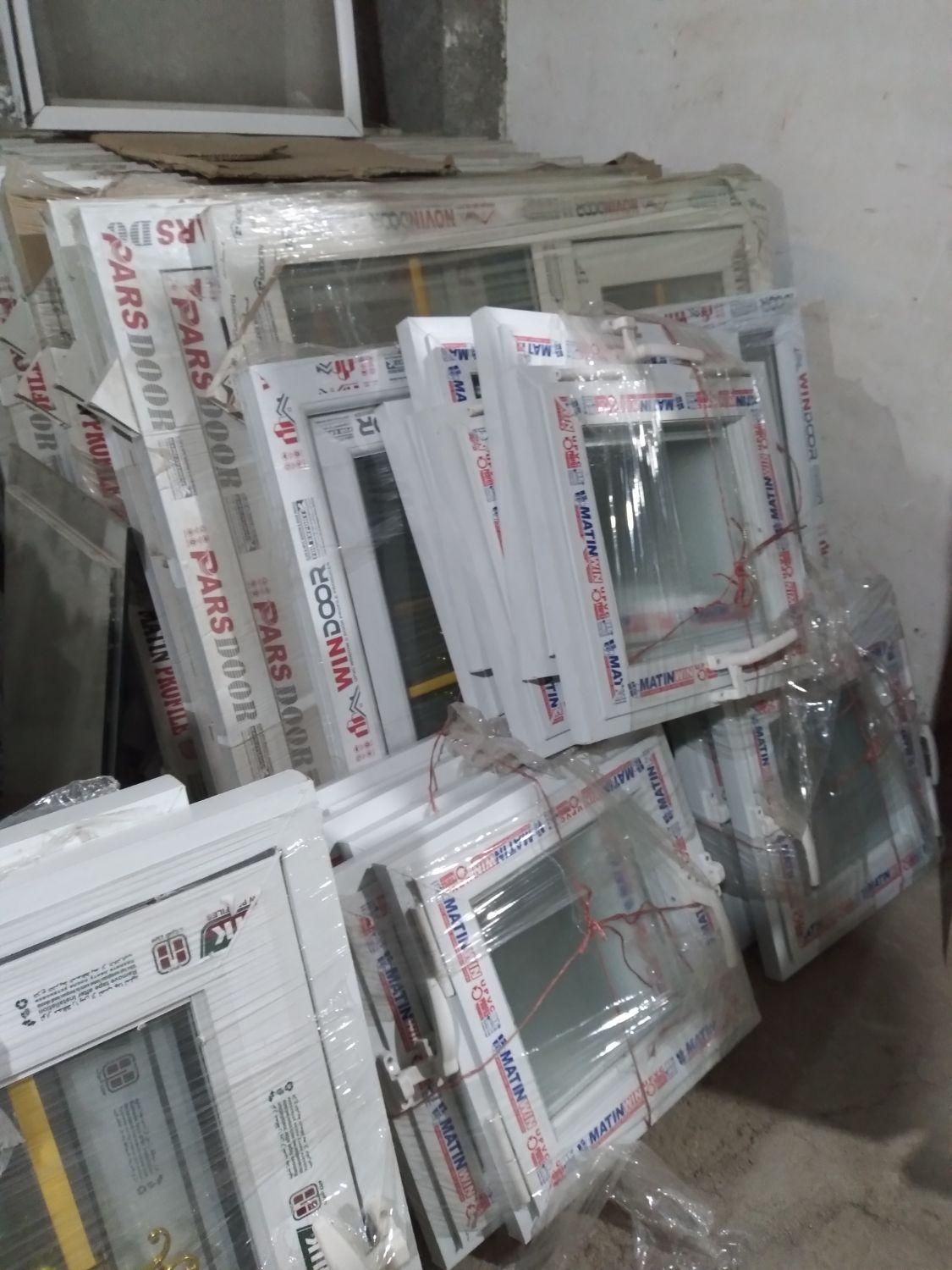 درب و پنجره چوبی و یو پی وی سی|مصالح و تجهیزات ساختمان|بهشهر, |دیوار