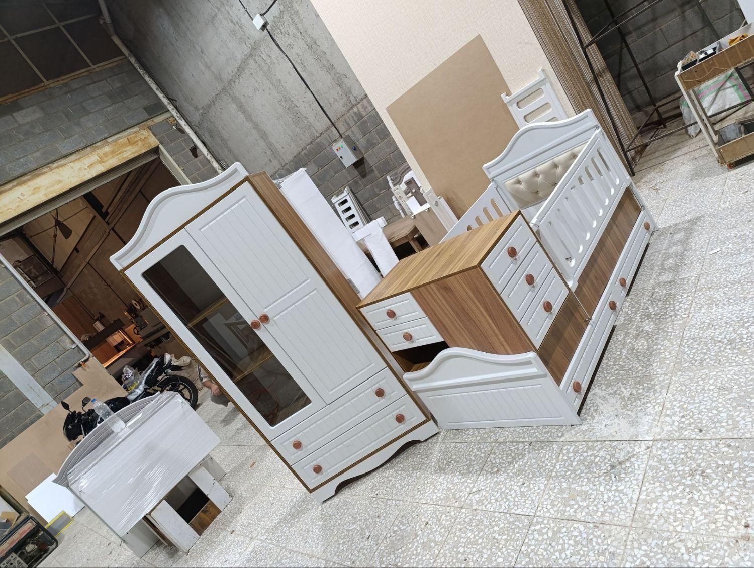 تخت دومنظوره جدیدزیبا|تخت و سرویس خواب|رشت, استقامت ۱|دیوار