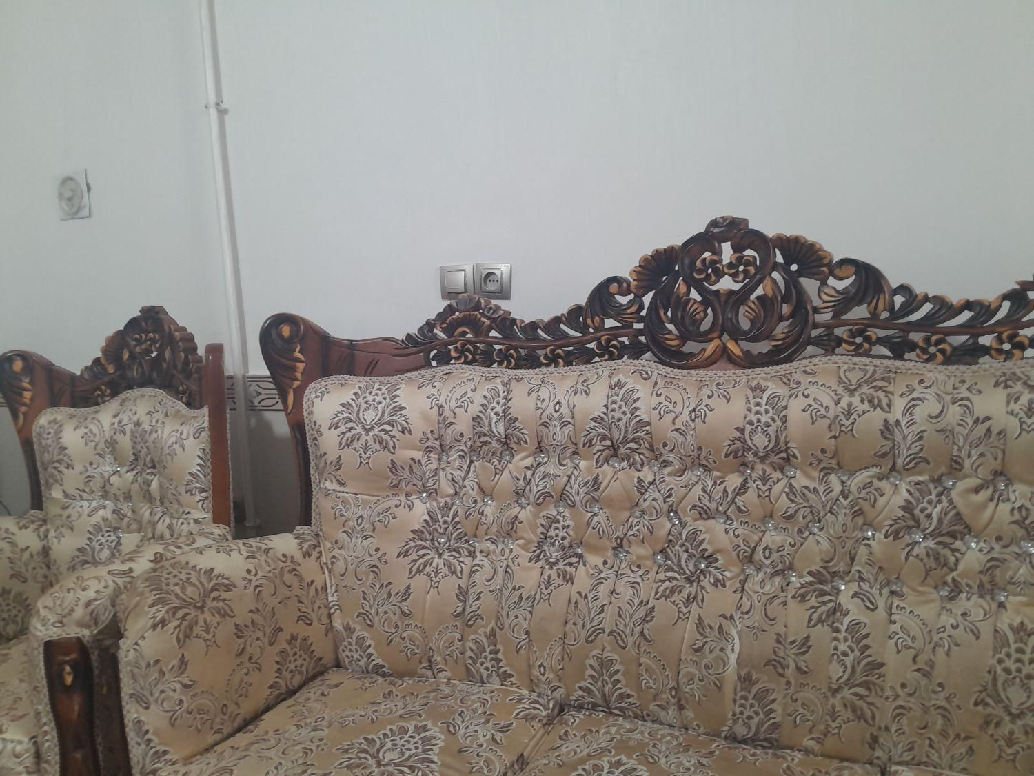 مبلمان سلطنتی|مبلمان خانگی و میز عسلی|تاکستان, |دیوار