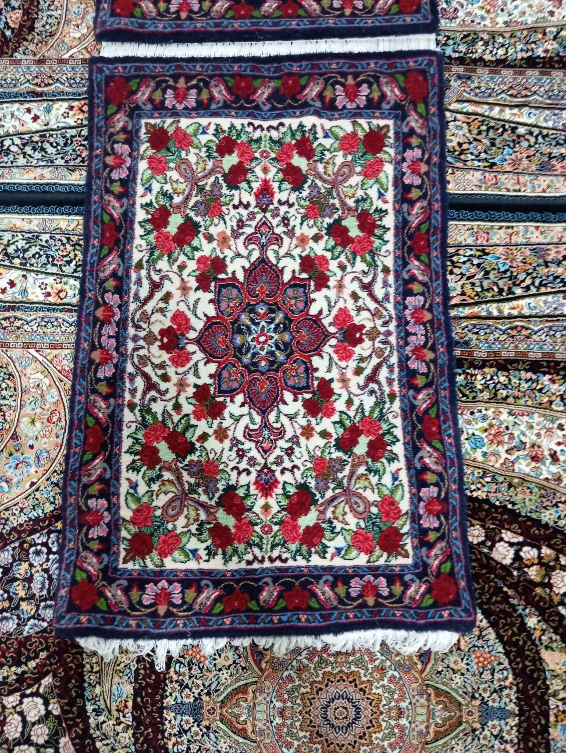 یک جفت پشتی|پشتی|سنندج, |دیوار