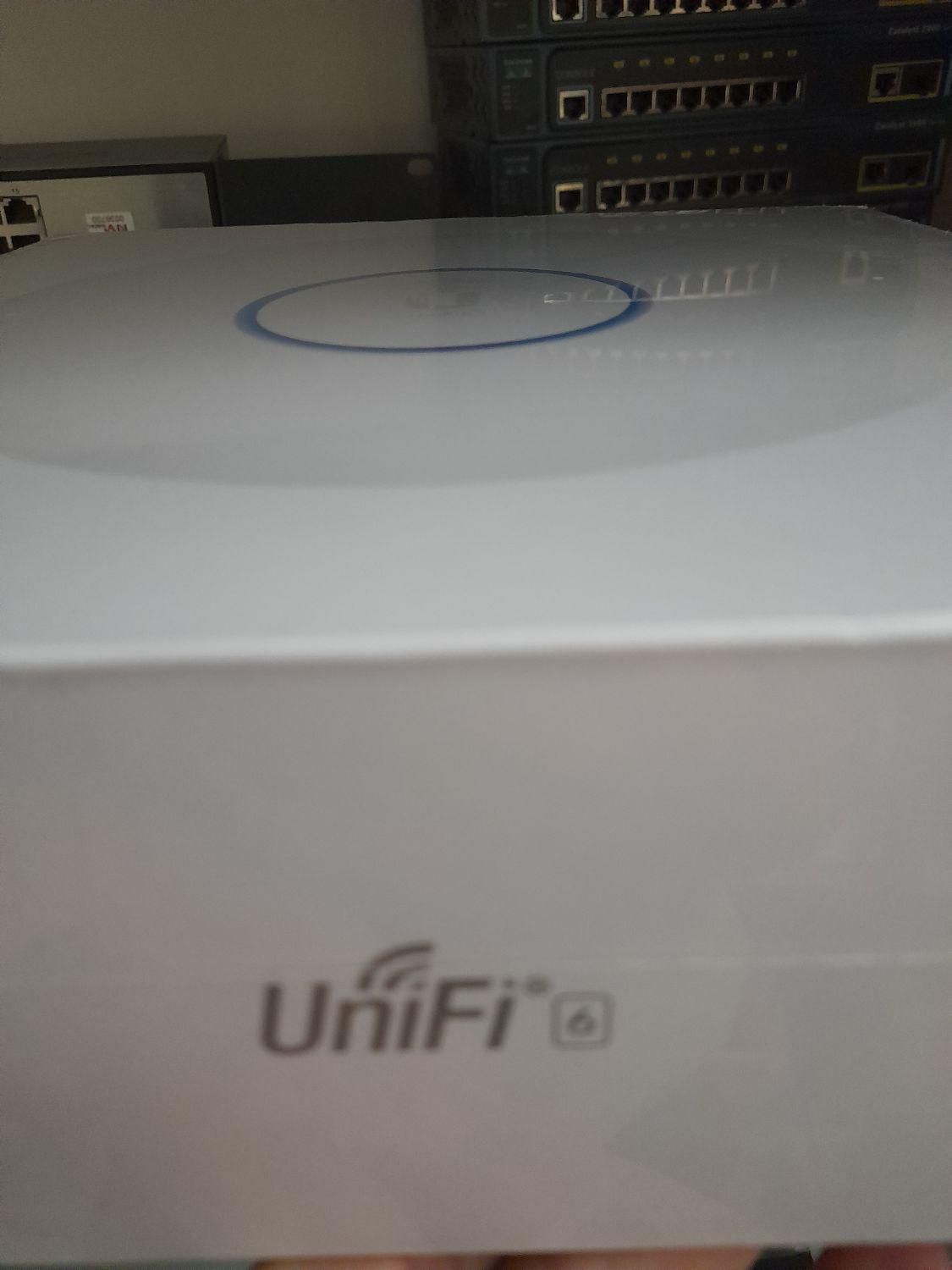 unifi u6 سه باند۴ و ۵ و ۶  ۱۰.۲ گیگابیت پهنای باند|مودم و تجهیزات شبکه|تهران, بهجت‌آباد|دیوار