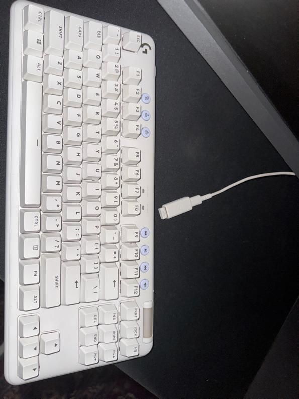 کیبورد بیسیم و با سیم لاجیتک g715 tkl  wireless|قطعات و لوازم جانبی رایانه|مشهد, راهنمایی|دیوار