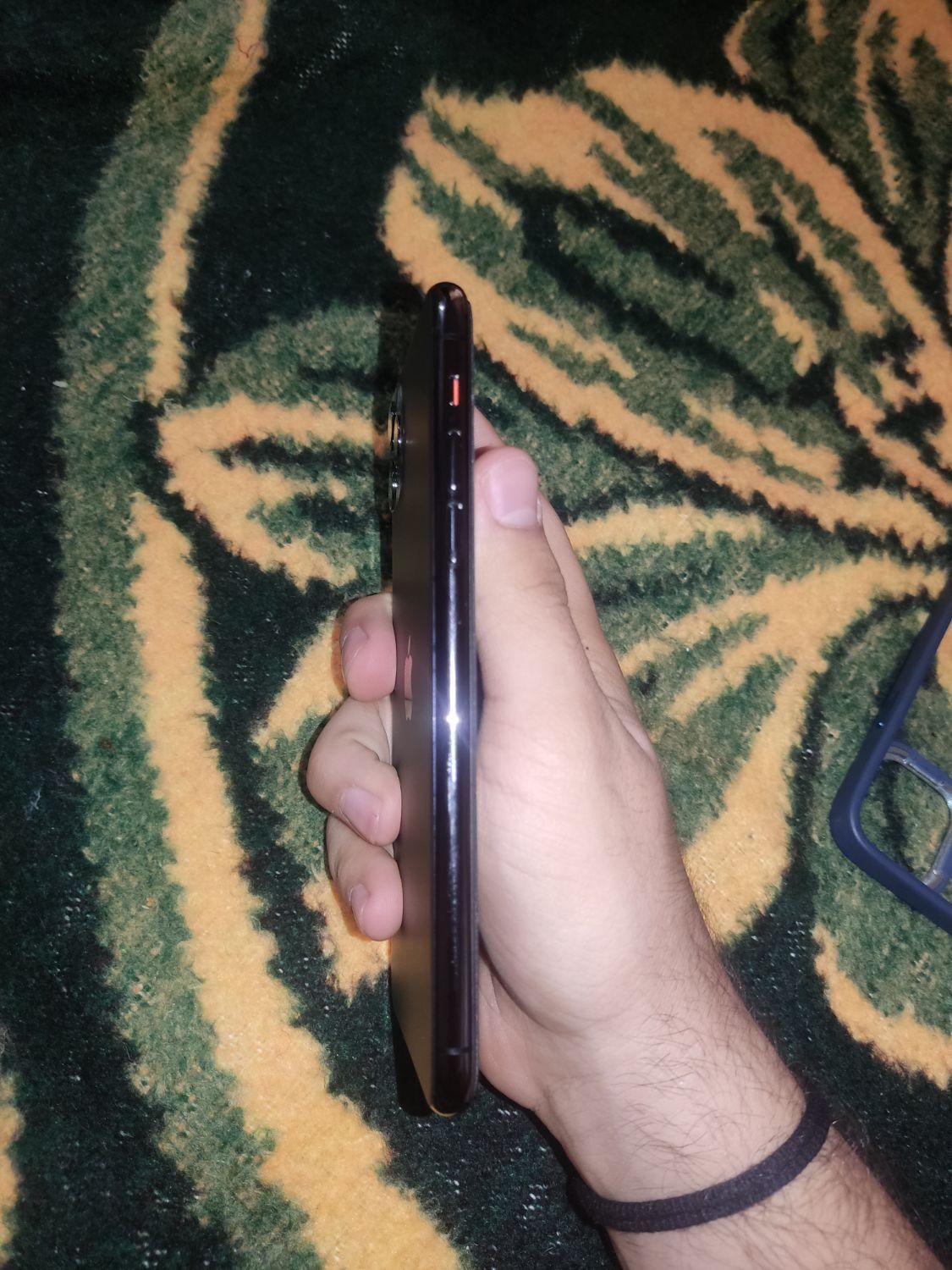 اپل iPhone 11 Pro Max با حافظهٔ ۲۵۶ گیگابایت|موبایل|نسیم‌شهر, |دیوار