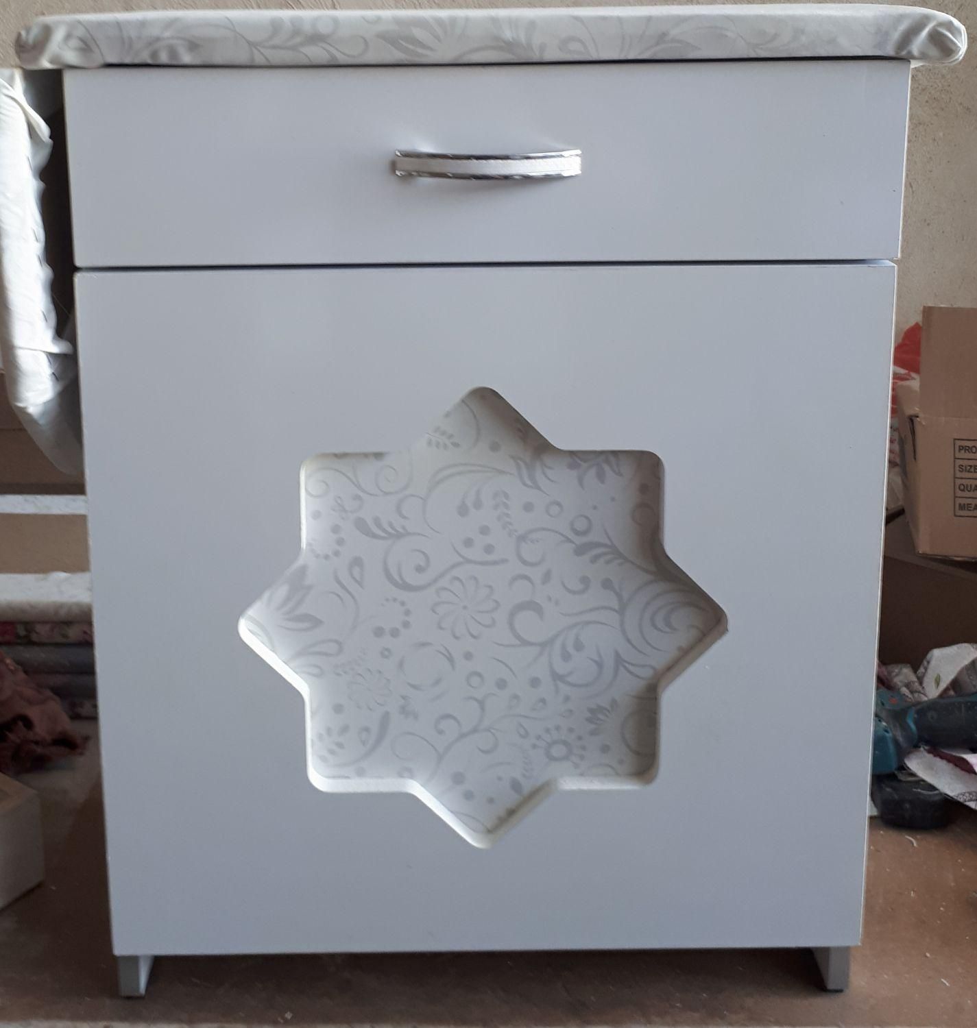 میز چرخ خیاطی و اتو کمدی|لوازم خیاطی و بافتنی|اصفهان, دارک|دیوار