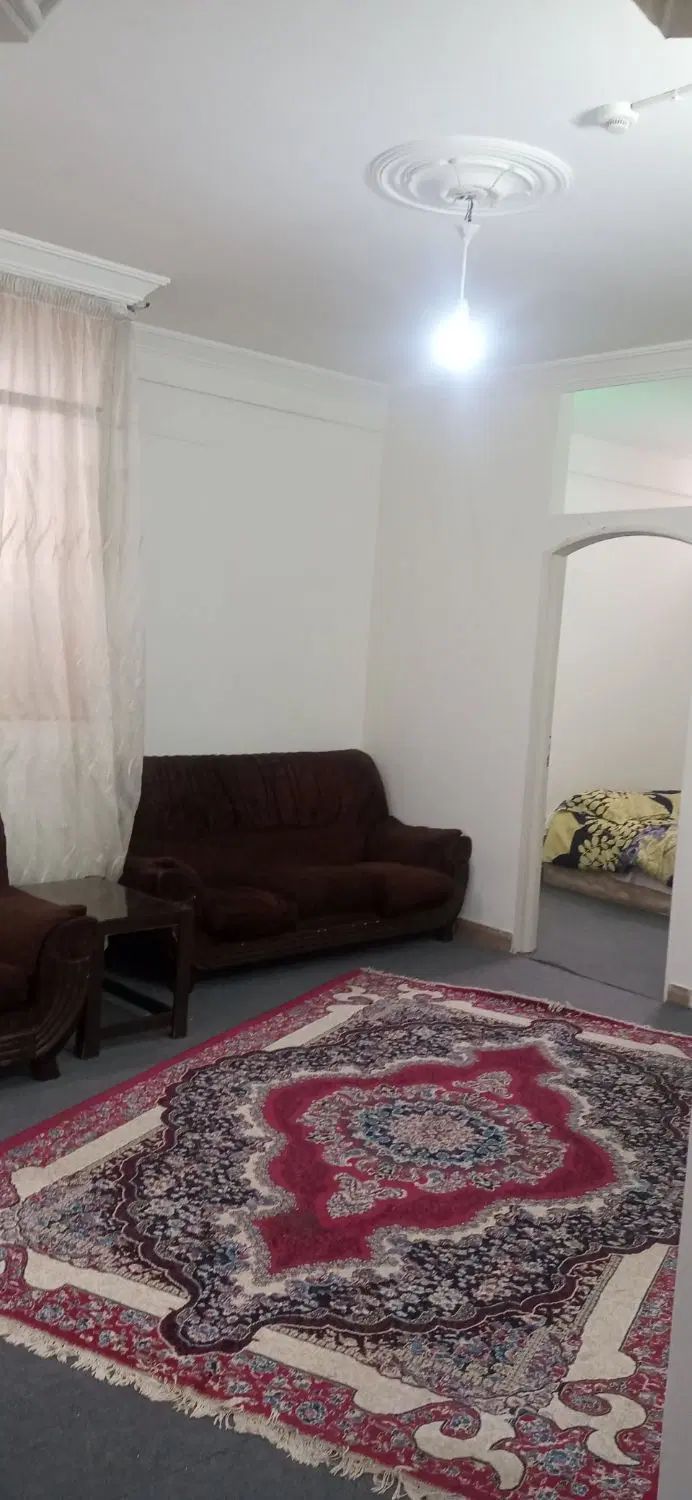 اپارتمان دو خواب با پارکینگ واسانسور|اجارهٔ کوتاه‌مدت آپارتمان و سوئیت|مشهد, جلالیه|دیوار