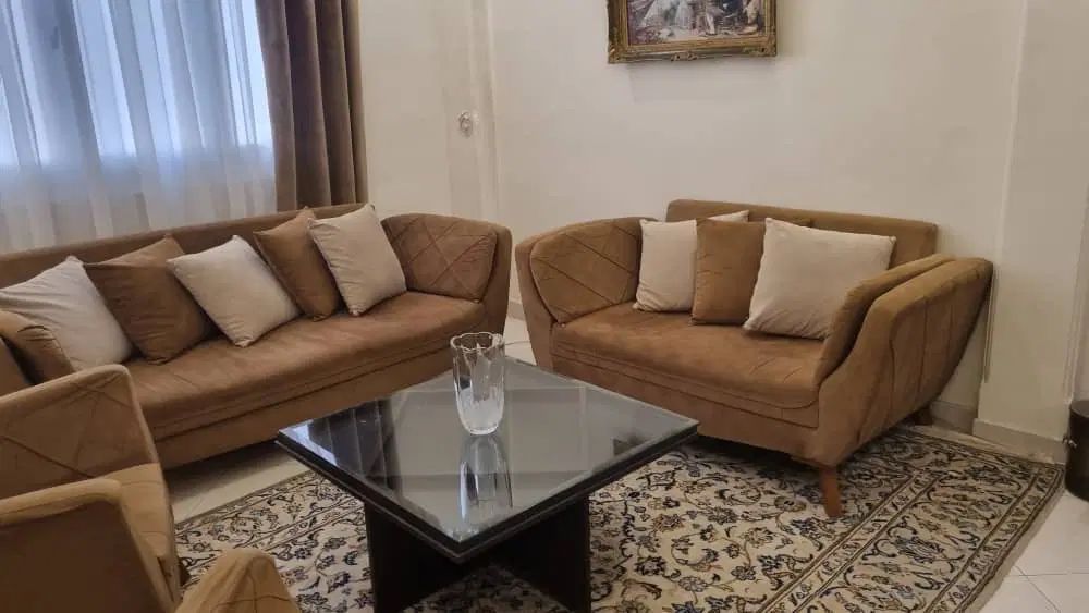 راحتی ۷ نفره تمیز و سالم(فوری بعلت کمبود جا )|مبلمان خانگی و میز عسلی|تهران, ائمه اطهار|دیوار